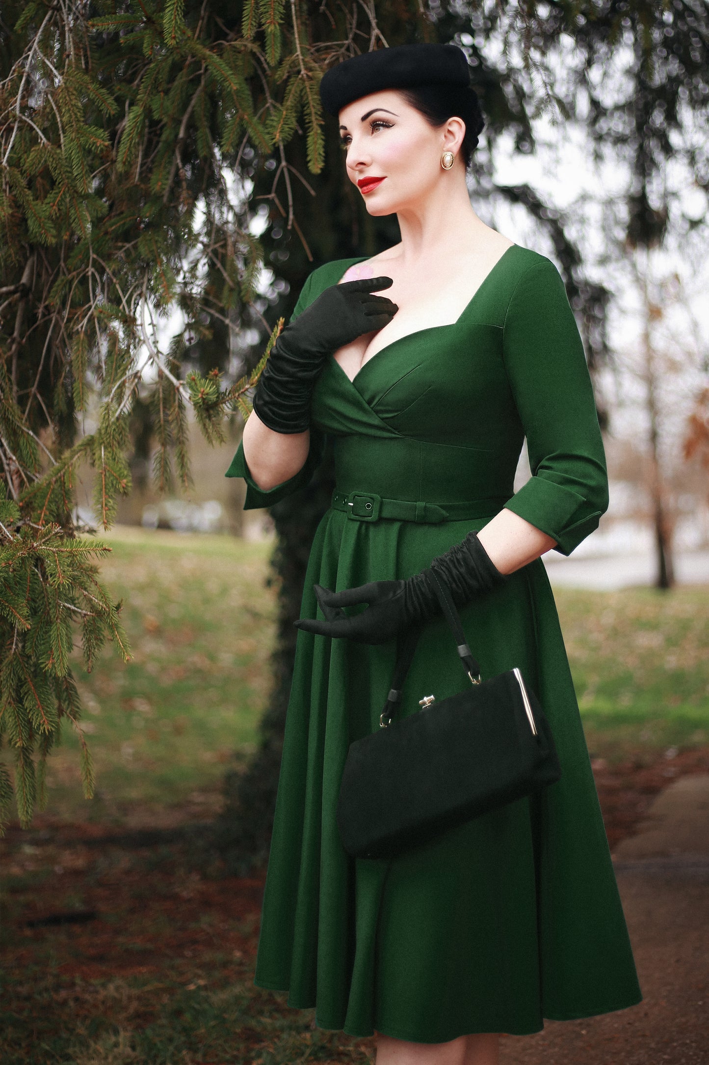 Joyceleen Swing Dress in Dark Green Joyceleen Swing Dress in Dark Green