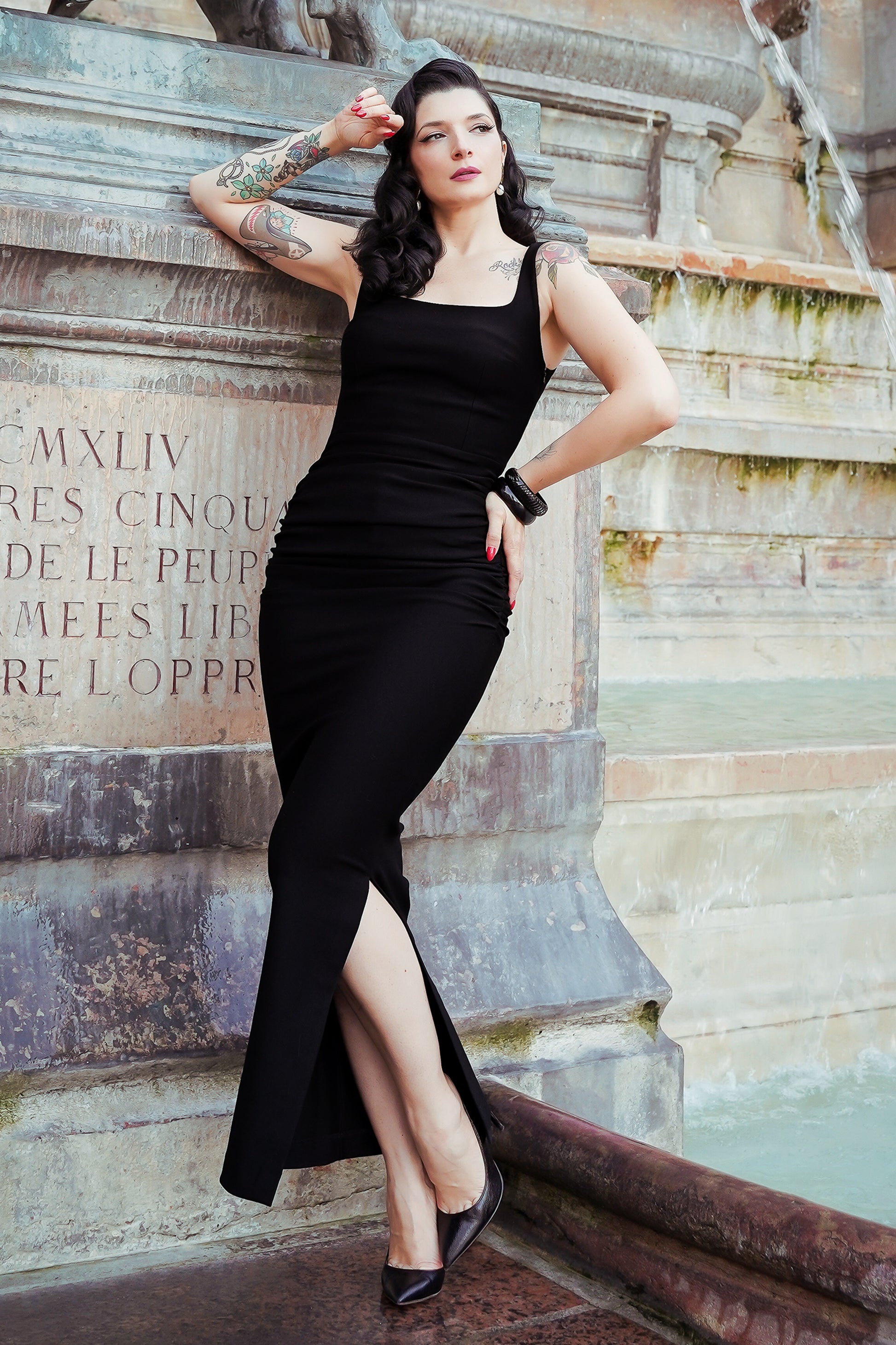 The Polly Maxi Dress in Black – Vintage Diva